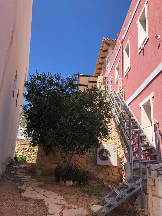 Pink House Apartment Palaiochora Exterior foto